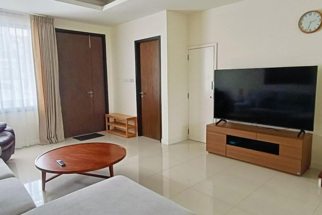 Bangtao 600m Laguna 3bdr 3,5bath With Jacuzzi And Bbq Up To 8 Guests 5 Nights Free Taxi Phuket