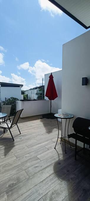 Bangtao 600m Laguna 3bdr 3,5bath With Jacuzzi And Bbq Up To 8 Guests 5 Nights Free Taxi Holiday home