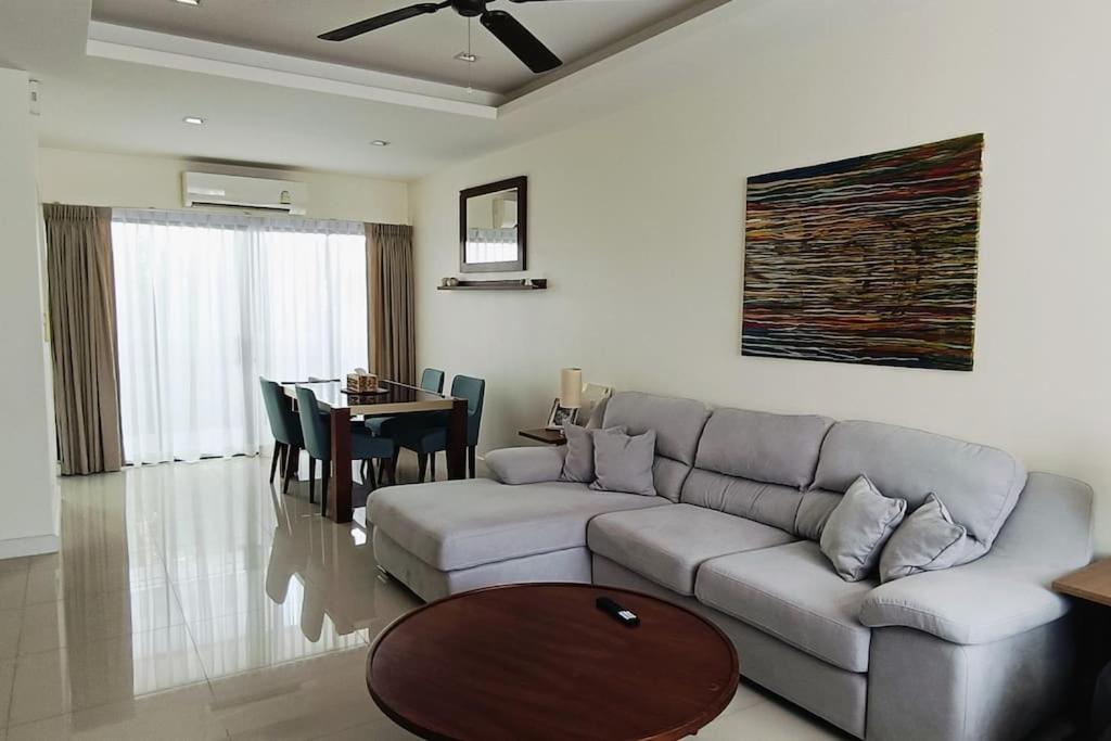 Bangtao 600m Laguna 3bdr 3,5bath With Jacuzzi And Bbq Up To 8 Guests 5 Nights Free Taxi *