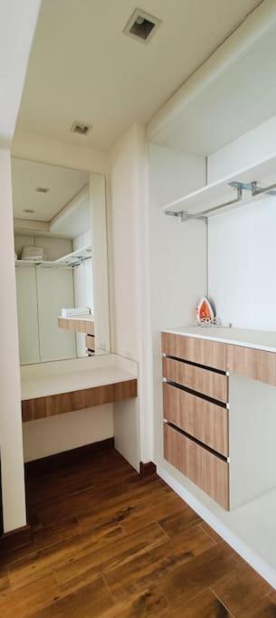 Bangtao 600m Laguna 3bdr 3,5bath With Jacuzzi And Bbq Up To 8 Guests 5 Nights Free Taxi Holiday home *
