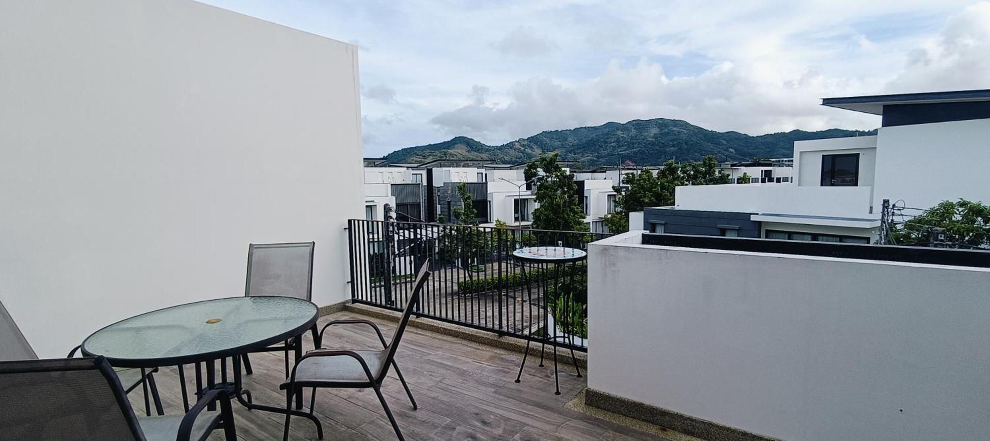 Bangtao 600m Laguna 3bdr 3,5bath With Jacuzzi And Bbq Up To 8 Guests 5 Nights Free Taxi * Phuket