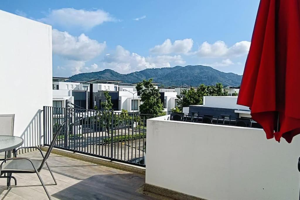 Holiday home Bangtao 600m Laguna 3bdr 3,5bath With Jacuzzi And Bbq Up To 8 Guests 5 Nights Free Taxi